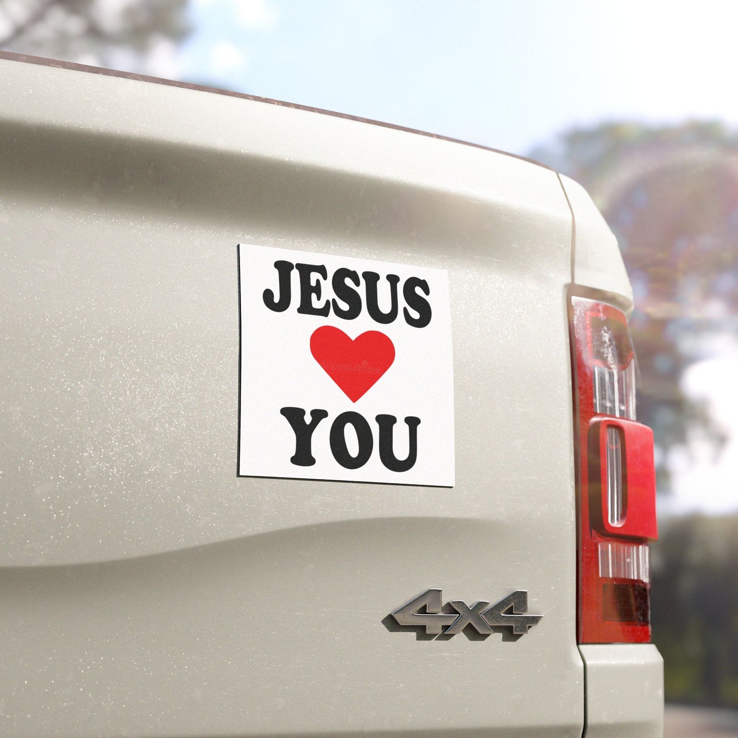 " Jesus Loves You "- Car magnet